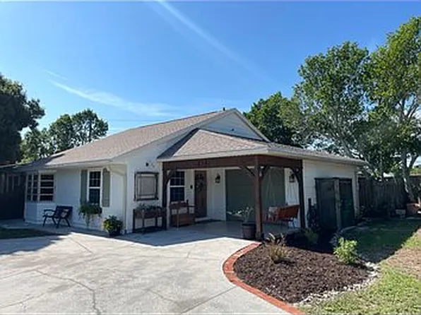 2171 Saint Dunston Ln, Melbourne, FL 32935