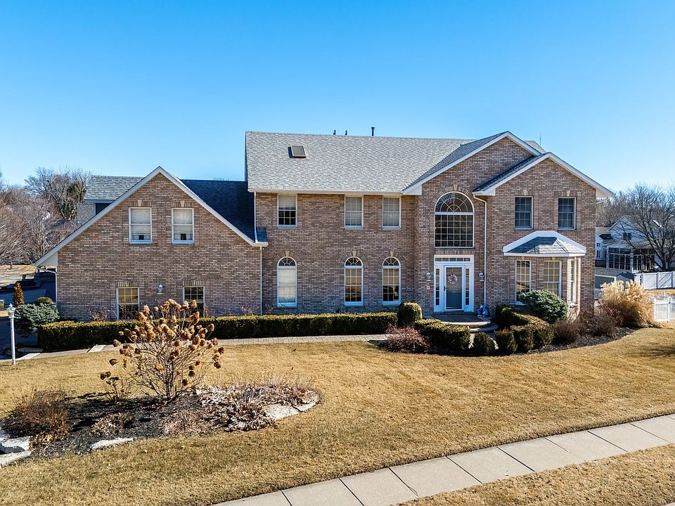 1st image of 2101 Nicholas Ct