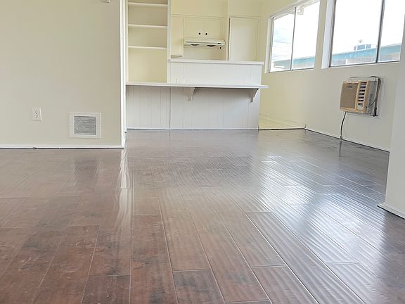 3rd image of 1516 New Ave APT E
