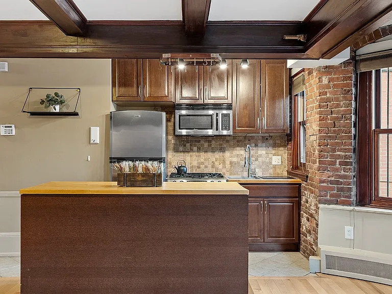 346 Beacon St #1 — Photo 2