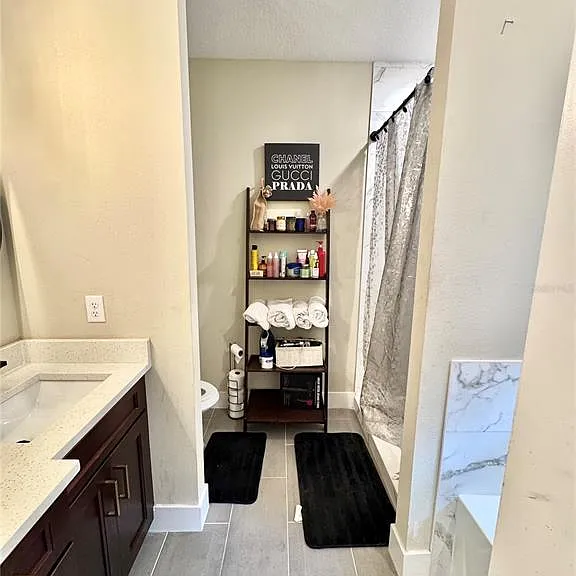 113 E Cleveland St — Photo 16
