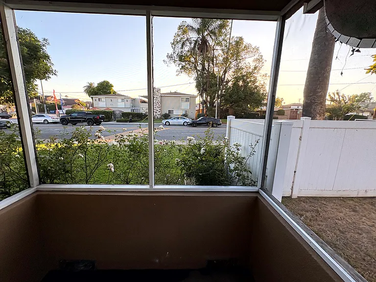 1112 S Atlantic Blvd #J — Photo 30