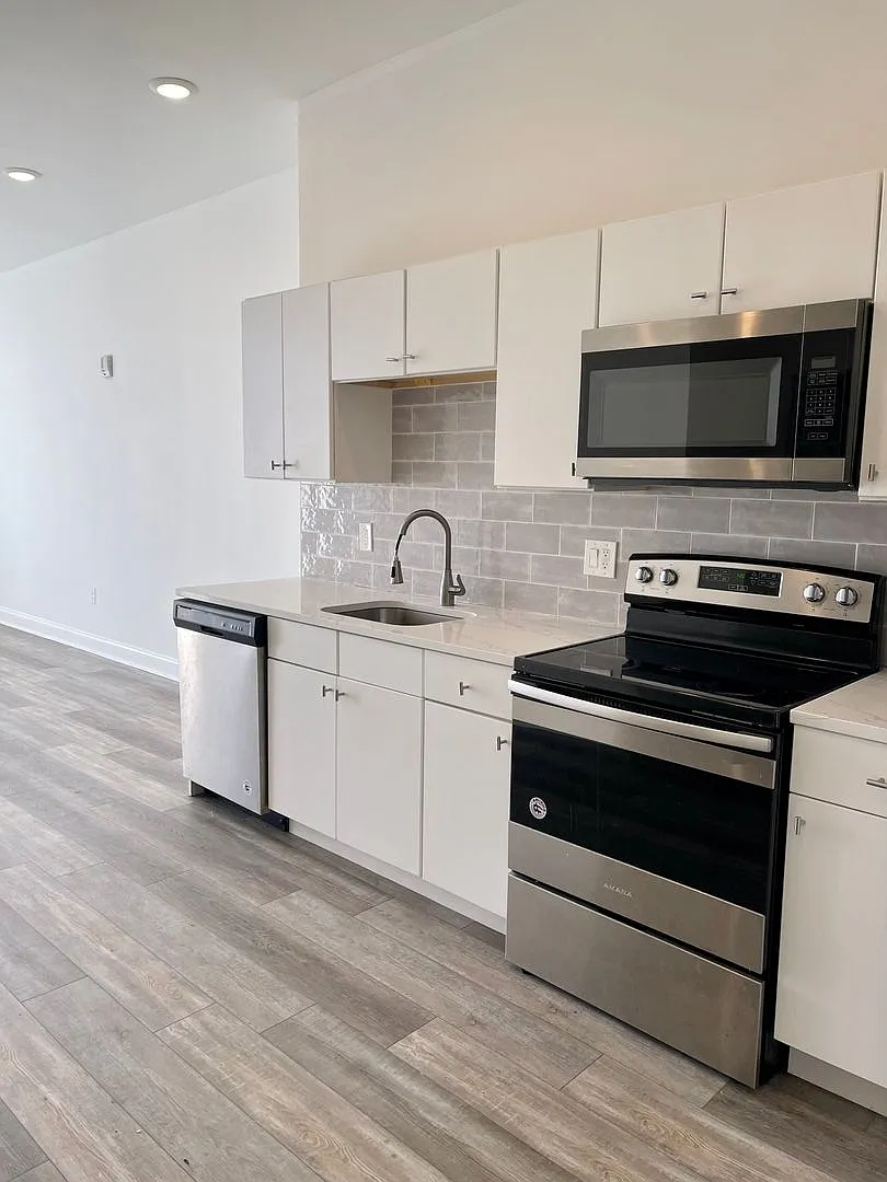 6800 Market Residential — Photo 3