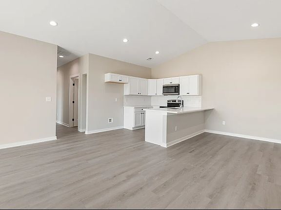 2nd image of 2157 N Reece Rd