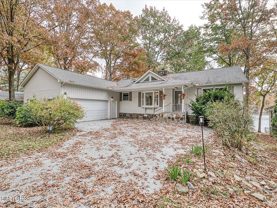 1st image of 252 Lakewood Dr