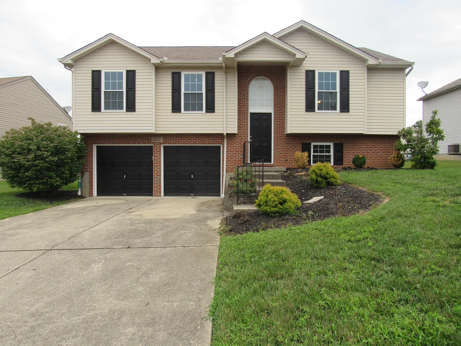 2206 Morrison Ct photo 1