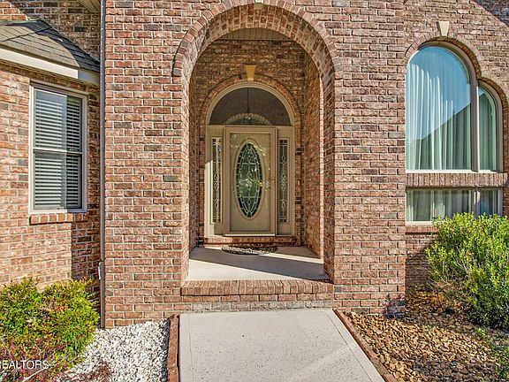 2nd image of 130 Leyden Dr