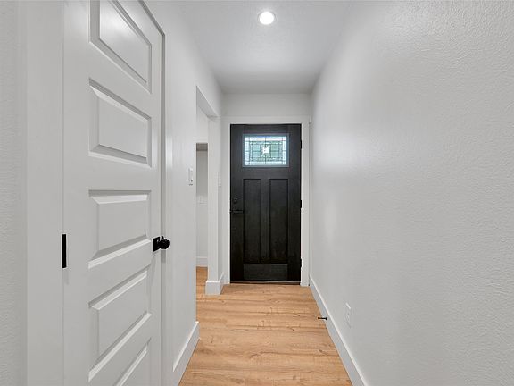5th image of 2805 Cordone St