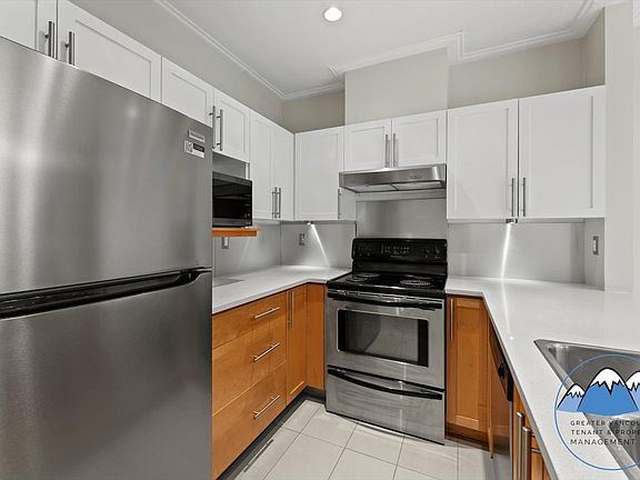 4th image of 2080 E Kent Ave S