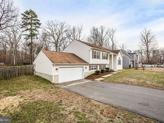 Attached 2 car garage