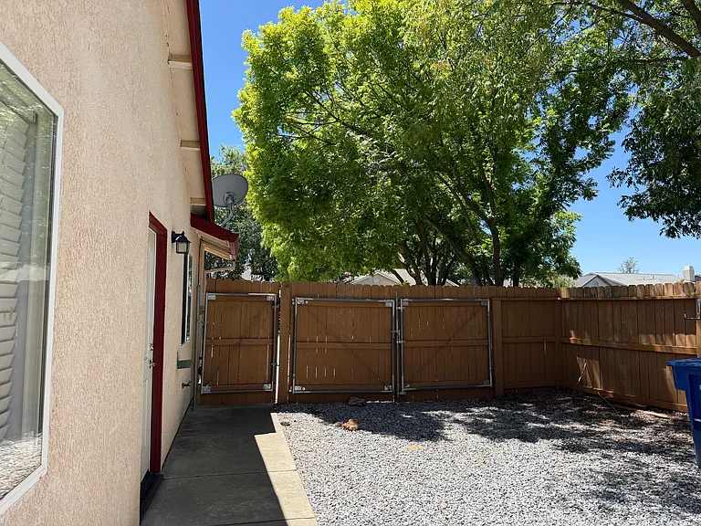 1343 Britt Ln — Photo 22