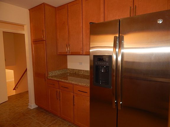 5th image of 3727 Scott St