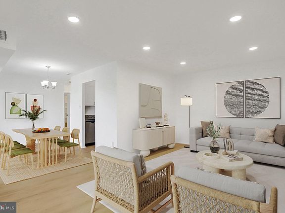 5th image of 2909 Charing Cross Rd APT 13