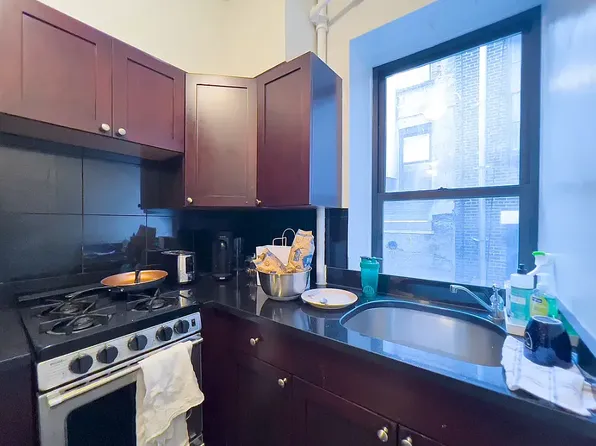 98 Thompson St, New York, NY