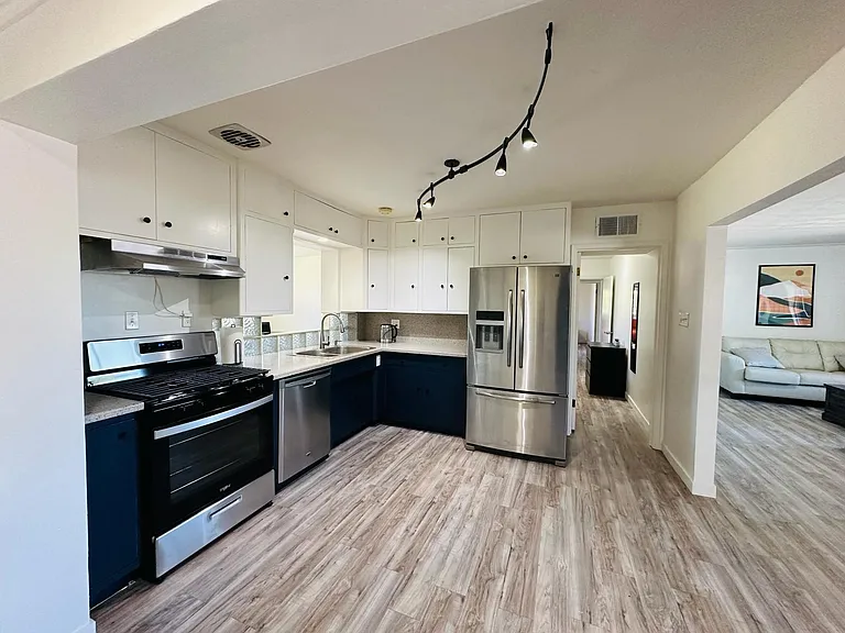 3010 E Copper St — Photo 7