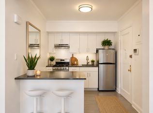 156 Henry St #3A, Brooklyn, NY 11201