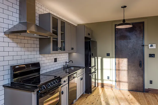 Rented by Nooklyn NYC LLC | media 34