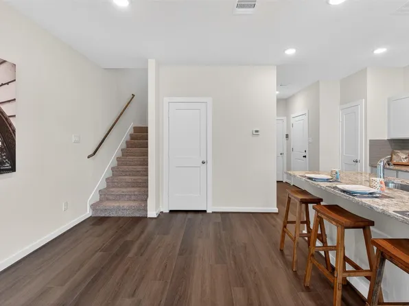 9110 Highland Northern Way, Houston, TX 77088