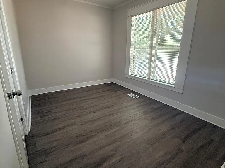 1226 Clark St — Photo 11