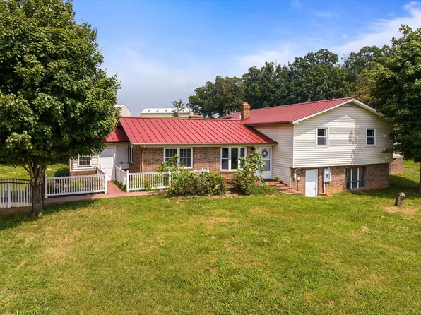 3839 Lawyer Rd, Mc Gaheysville, VA 22840