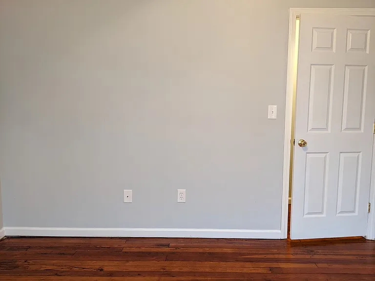 81-85 Minerva St — Photo 10