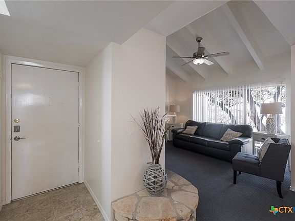 4th image of 1135 Parkview Dr APT C16