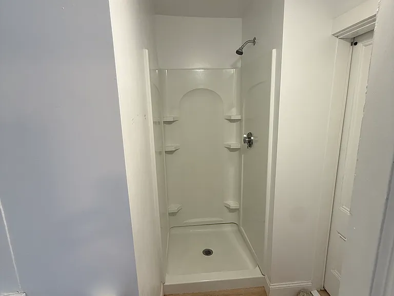 18 Leyden St #2E — Photo 13