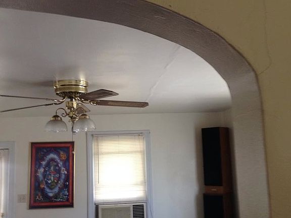 3rd image of 732 Ashland Ave