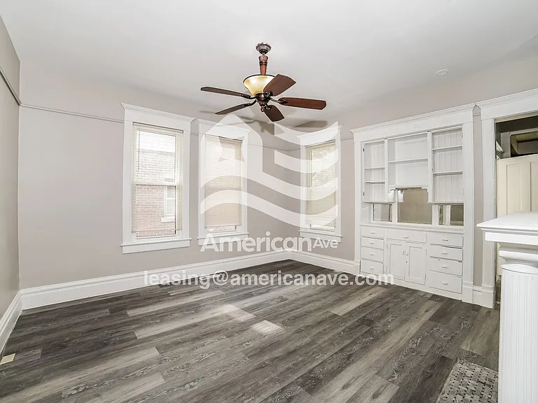 1696368_007_wm_-_living_room_12971979.jpg