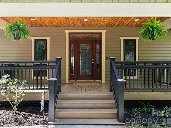 5th image of 36 Snowshoe Dr