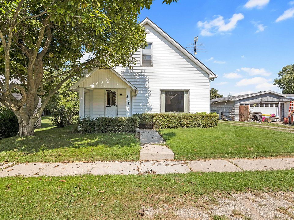 1st image of 218 S Sandusky St