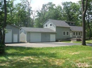 24 Ryans Rd, Tobyhanna, PA 18466
