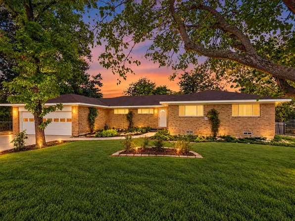 814 S Bois D Arc St, Forney, TX 75126