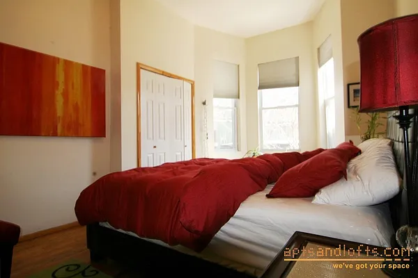 Rented by aptsandlofts.com | media 10