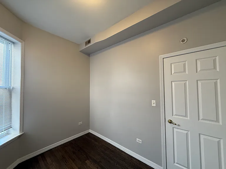 5727 S Michigan Ave #2 — Photo 9