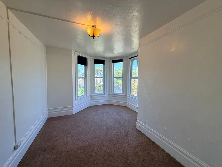 1628 Fairview St — Photo 7