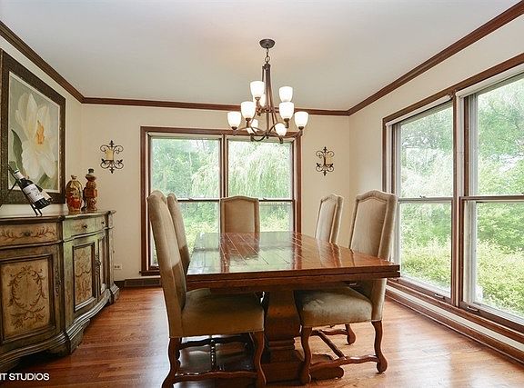 3rd image of 1555 Greenwood Ave