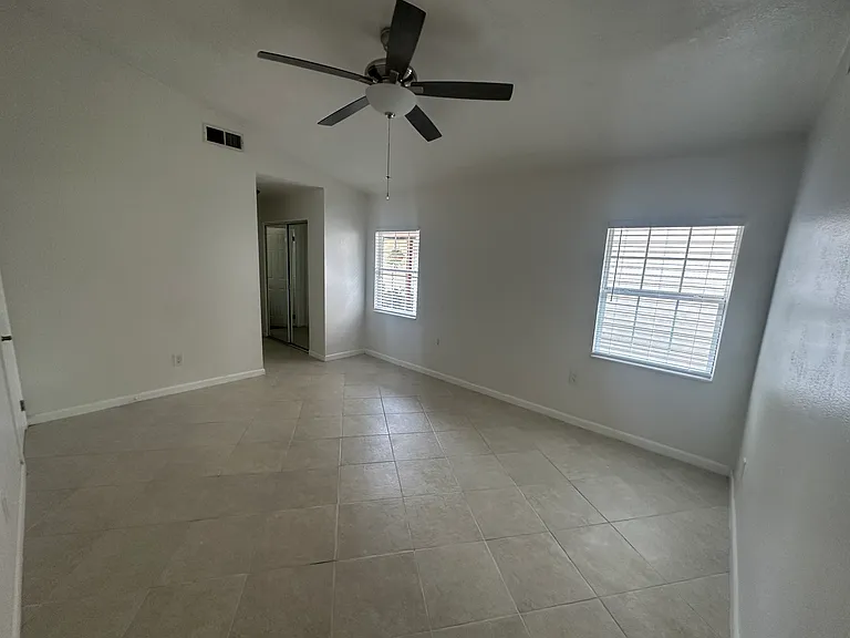Master/Main bedroom.