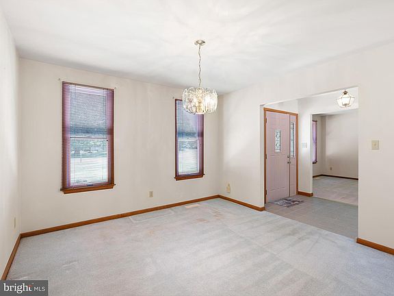 4th image of 58 Creek Dr