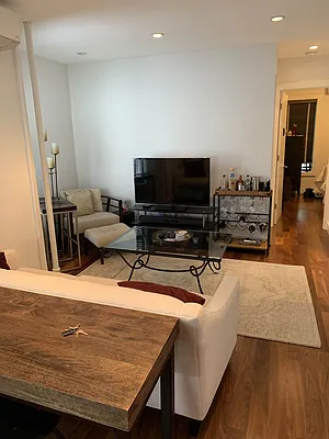 Rented by Flatiron Real Estate Advisors LLC | media 39