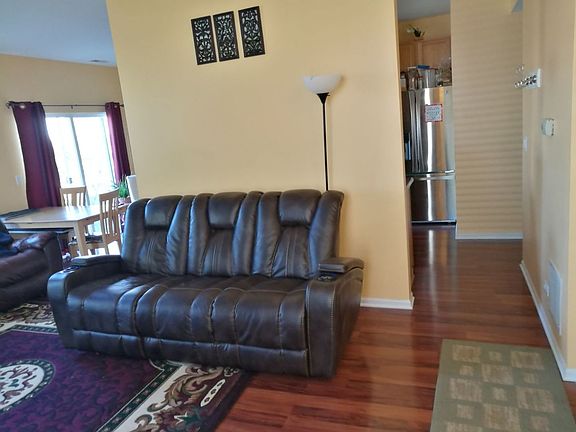 3rd image of 4117 Blackstone Dr