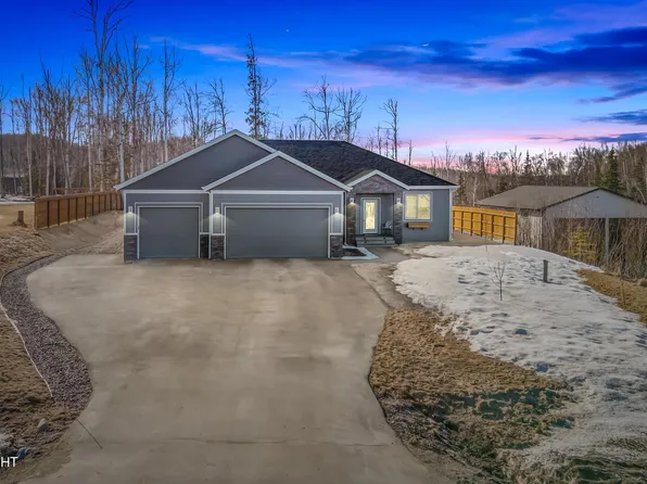 1870 S Berlin Rose St, Wasilla, AK 99623