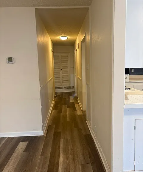 942 Forrest Ave — Photo 5