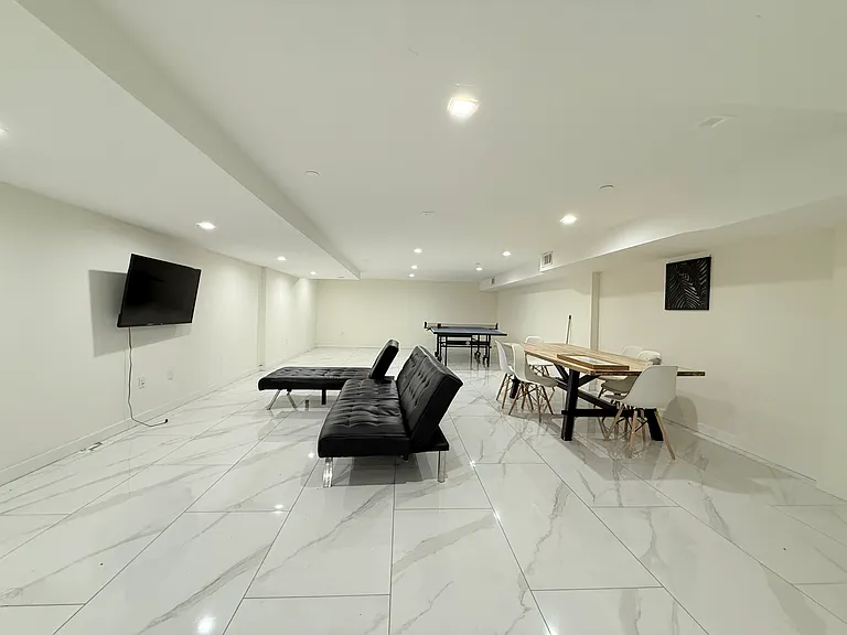210 Lewis Ave #1 — Photo 4