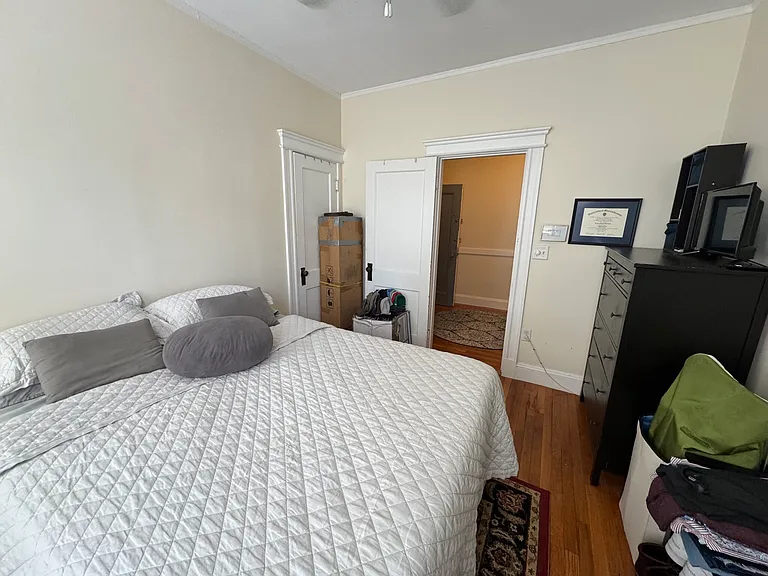 109 Strathmore Rd #6 — Photo 9