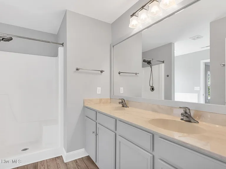 8530 Jadewood Dr — Photo 18