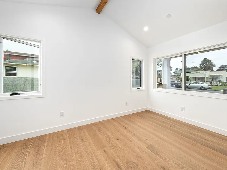 4285 La Salle Ave — Photo 11