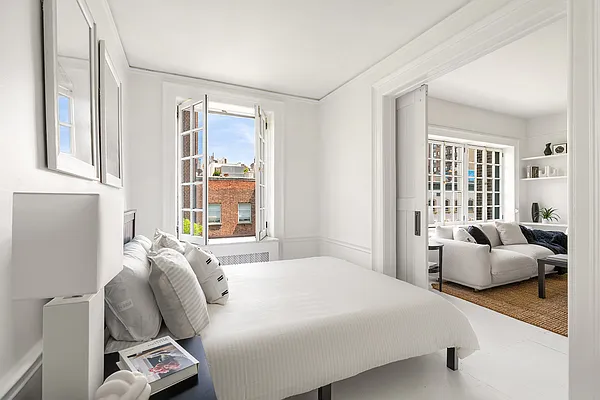 Sold by Compass | media 9