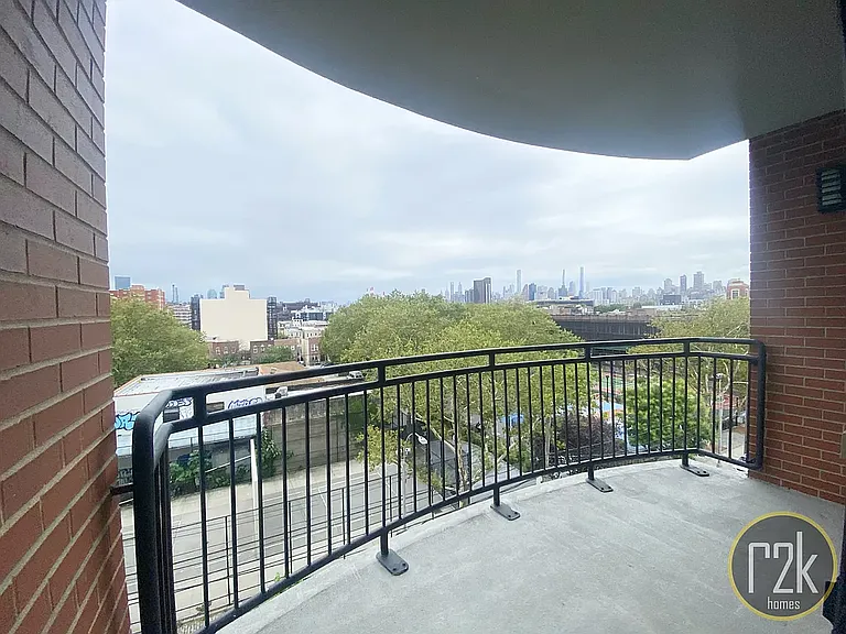28-16 21st St #403A — Photo 11
