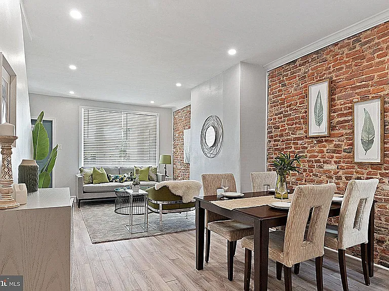 219 E Phil Ellena St — Photo 4